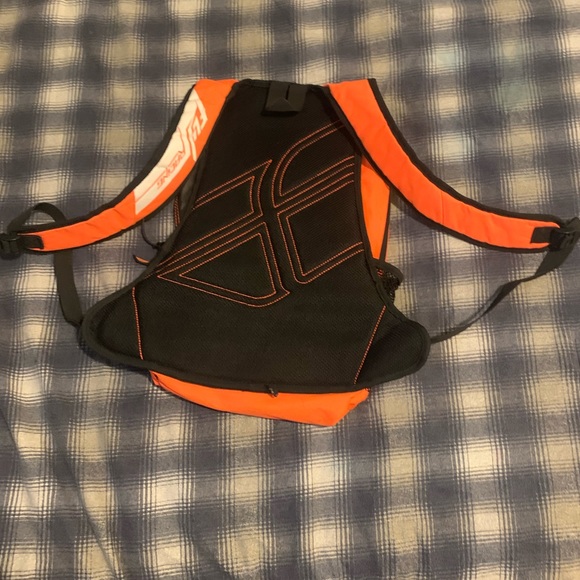 Fly BackPack - Picture 2 of 2
